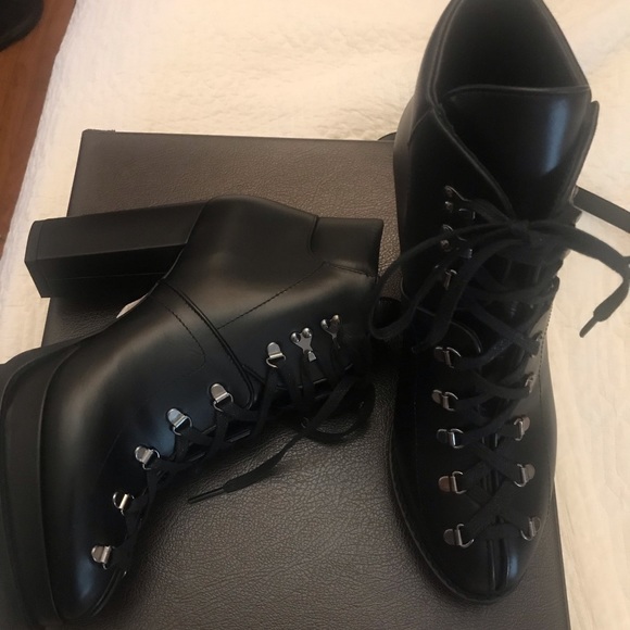 Alaia leather boots - Picture 5 of 7